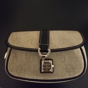 Dooney & Bourke wristlet